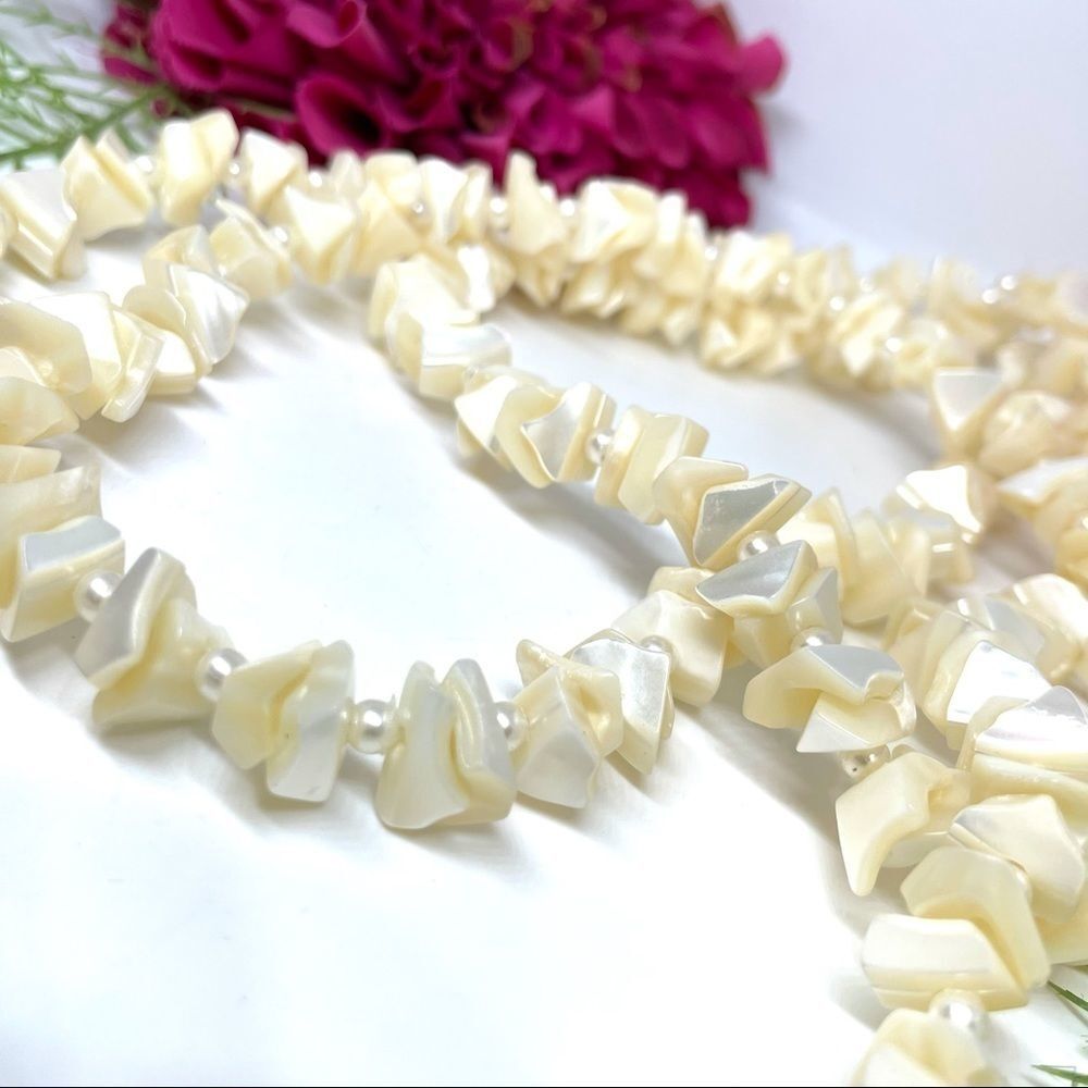 VINTAGE⚜️MOTHER OF PEARL Beaded Long Strand Necklace - Picture 7 of 11